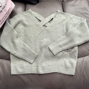 PINQUE - M  new without tag Elegant V-Neck Sweater in Sage